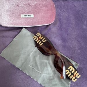 MIU MIU Sunglasses